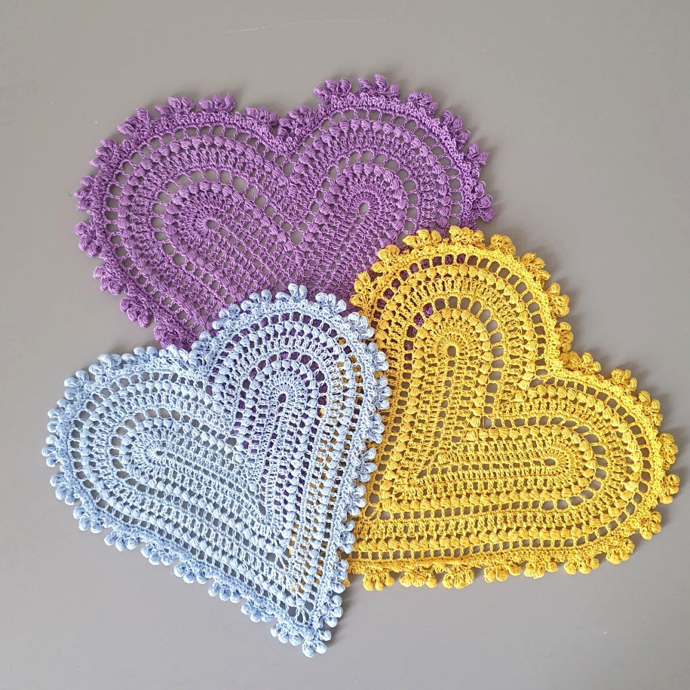 "Halo" Small Crochet Heart • Crochet Doily Pattern
