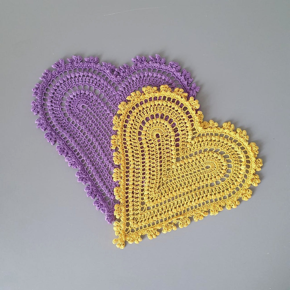 "Halo" Small Crochet Heart • Crochet Doily Pattern
